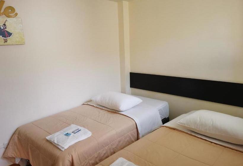 Пансион Residencial Mamamia