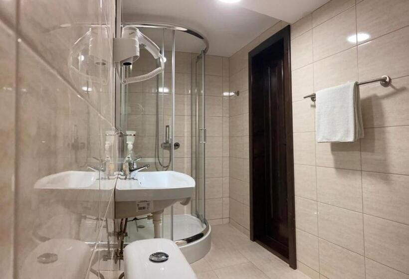 Pensiunea Turistică Tihuța