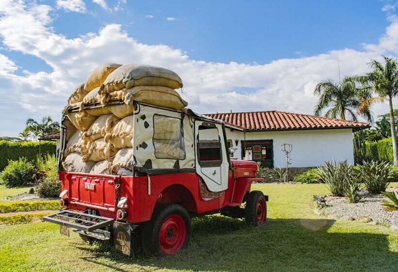 هتل Campestre Café Café