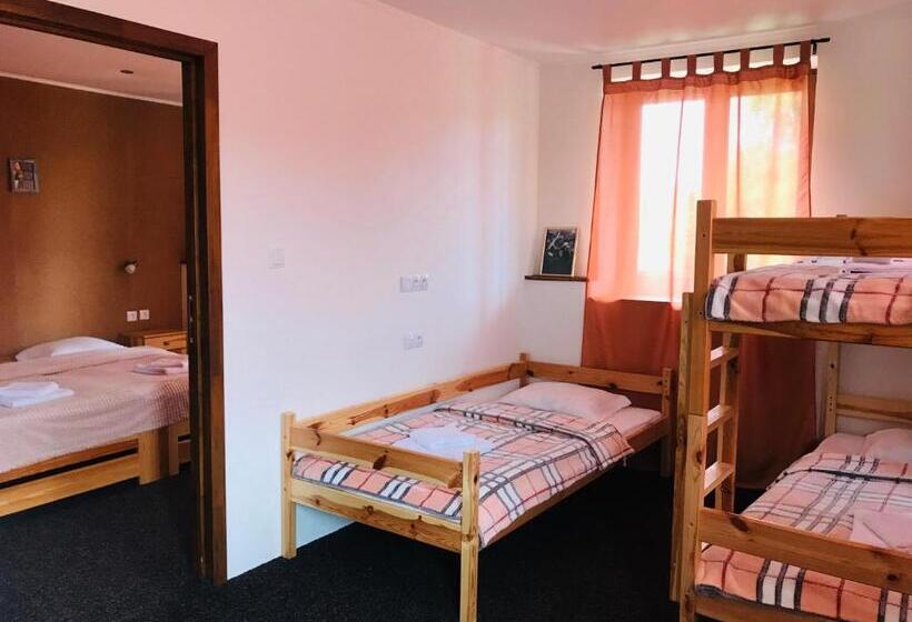 بنسيون Mala Narnia