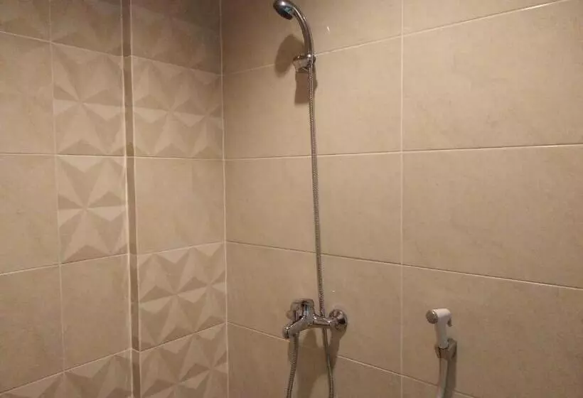 ペンション Reddoorz Near Gajah Mada Street Semarang