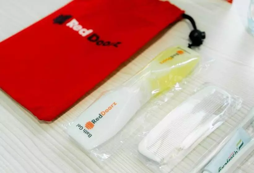 ペンション Reddoorz Near Gajah Mada Street Semarang