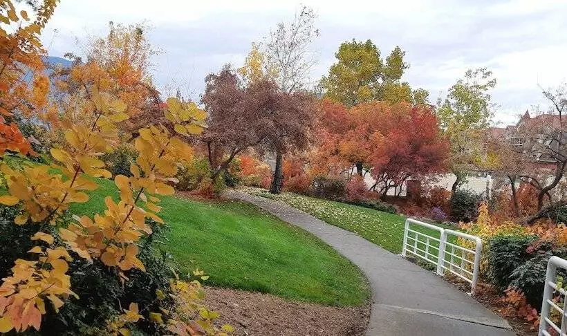 پانسیون Lake View House