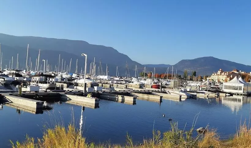 پانسیون Lake View House