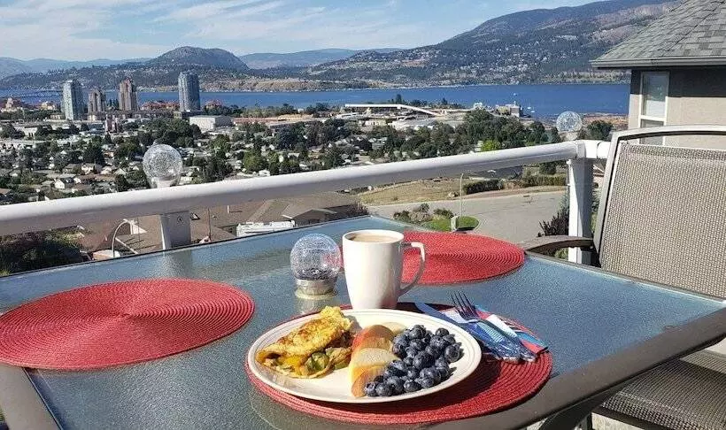 پانسیون Lake View House