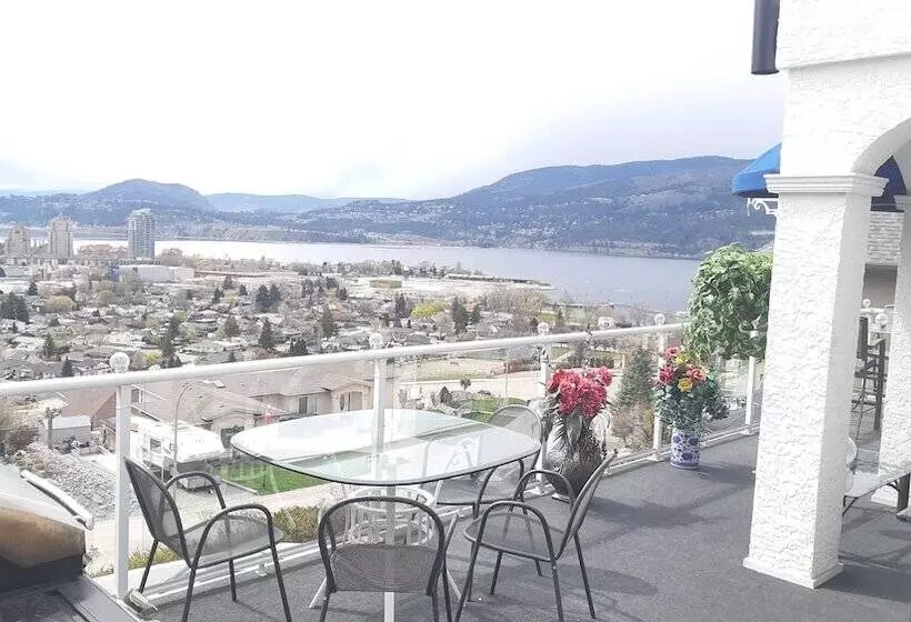 پانسیون Lake View House