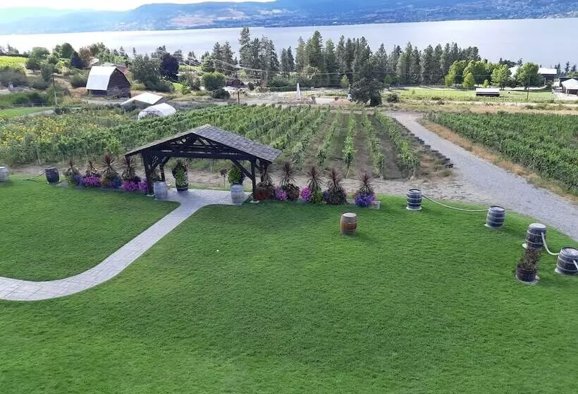 پانسیون Lake View House