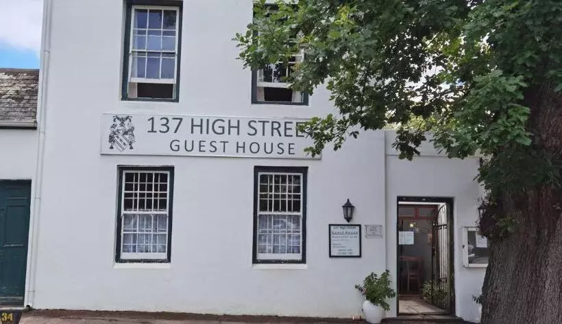 ペンション 137 High Street Guest House