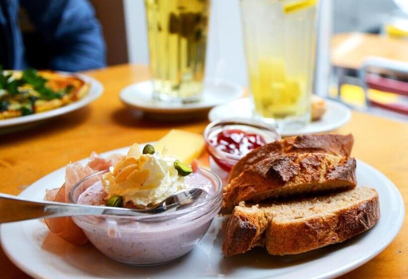 پانسیون Gasthaus Zum Guten Glück