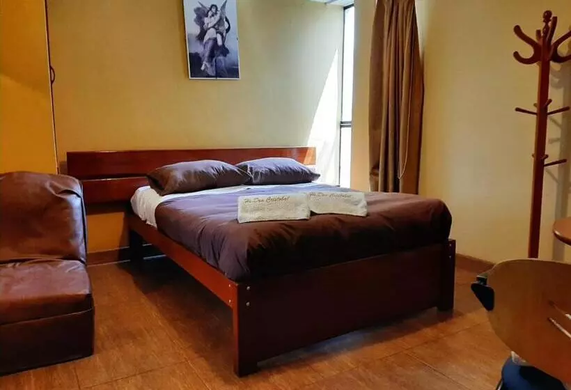 ペンション Hostal Don Cristobal