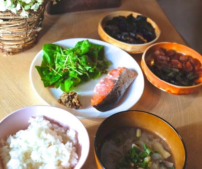 Pensió Hostel&bar Camosiba