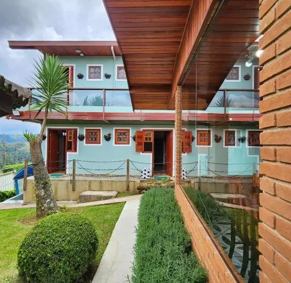 ペンション Pousada Araucária Village