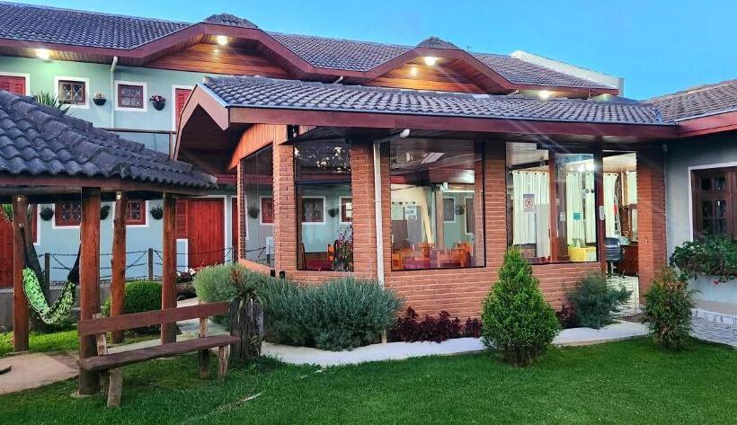 پانسیون Pousada Araucária Village