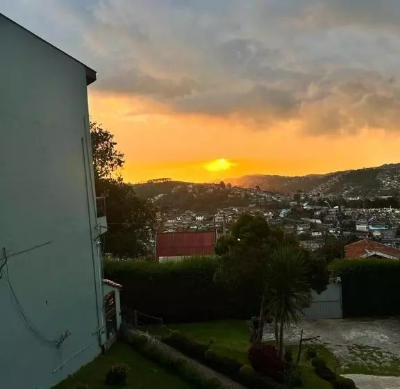 ペンション Pousada Araucária Village