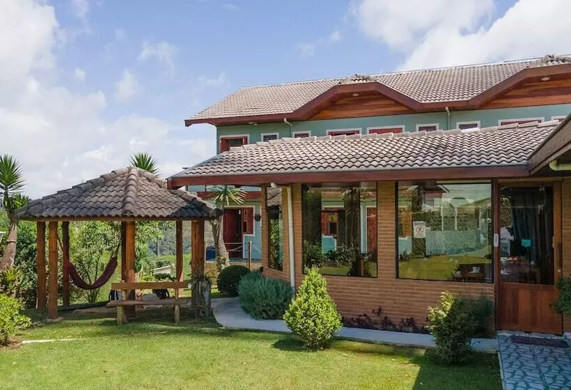 ペンション Pousada Araucária Village