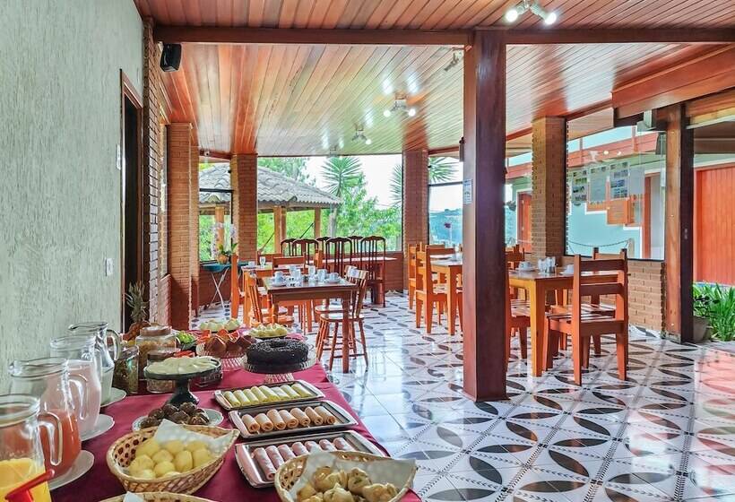 پانسیون Pousada Araucária Village