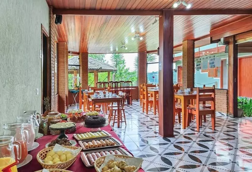 ペンション Pousada Araucária Village