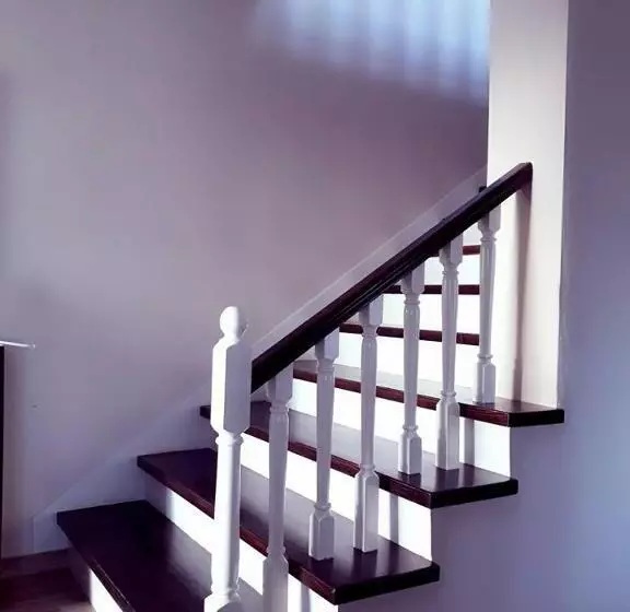 ペンション Stone Rooms 1850