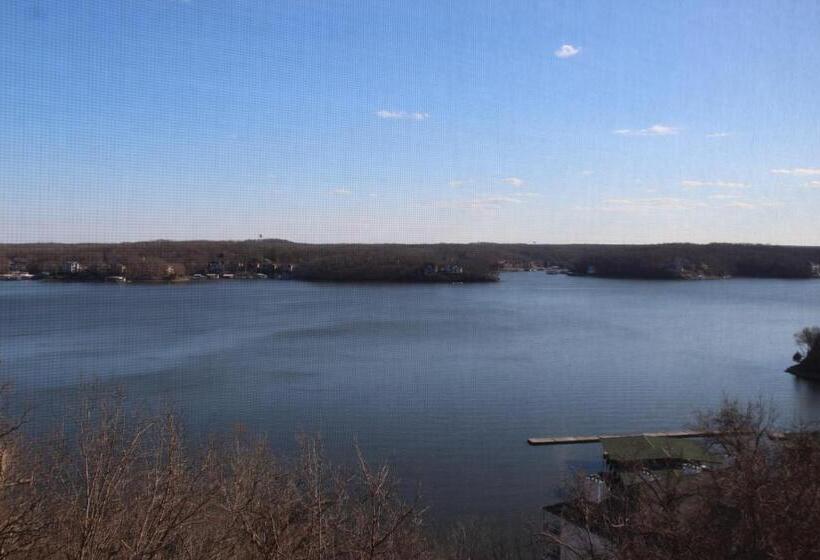 Lake Ozarks Get Away Topsider