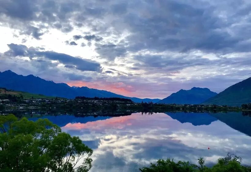 ペンション Amazing Queenstown Guesthouse