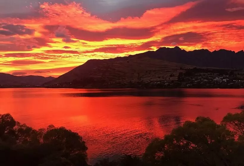 ペンション Amazing Queenstown Guesthouse