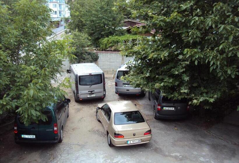 Пансион Amfora Guest House