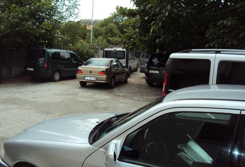 Пансион Amfora Guest House