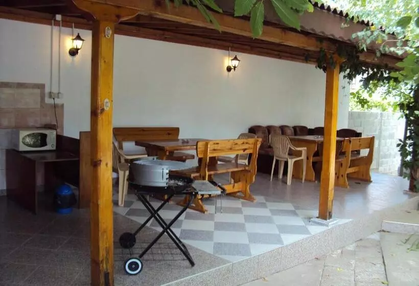 ペンション Amfora Guest House