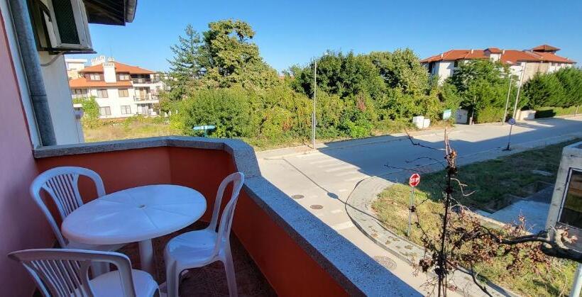 Пансион Amfora Guest House