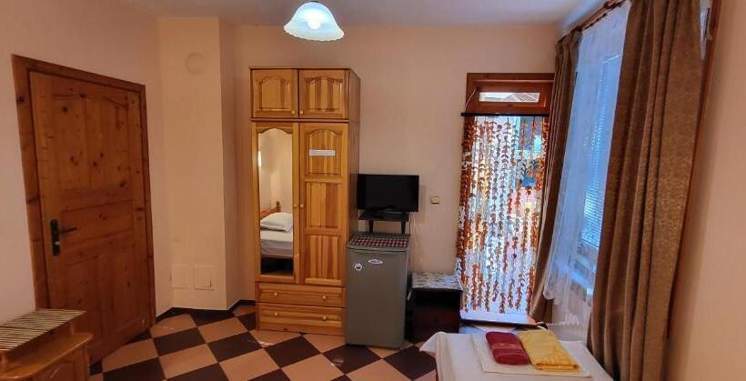 Пансион Amfora Guest House