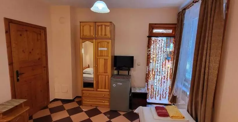 ペンション Amfora Guest House