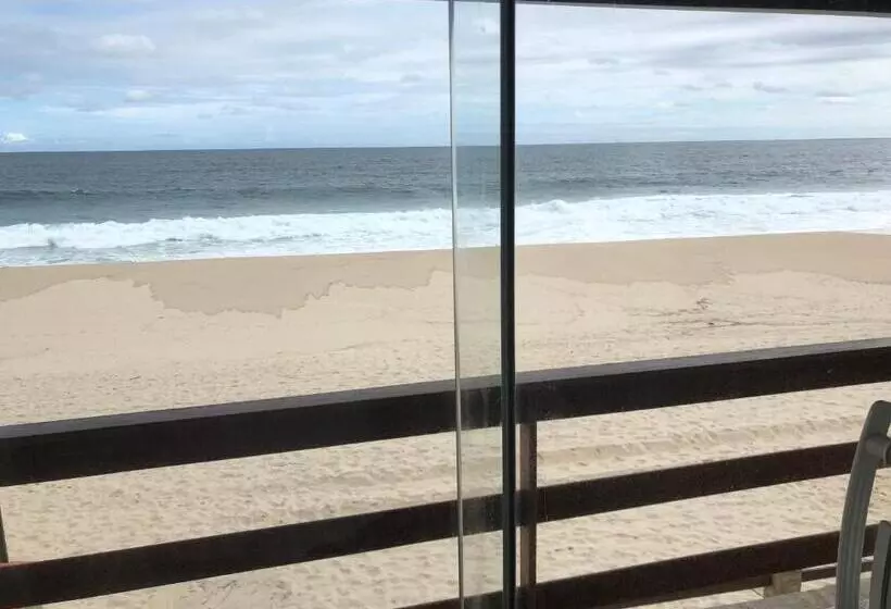 Majatalo Black Point Beach Club