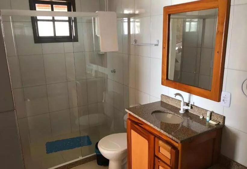 Majatalo Black Point Beach Club