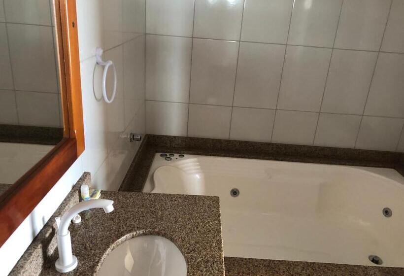 膳宿费 Black Point Beach Club