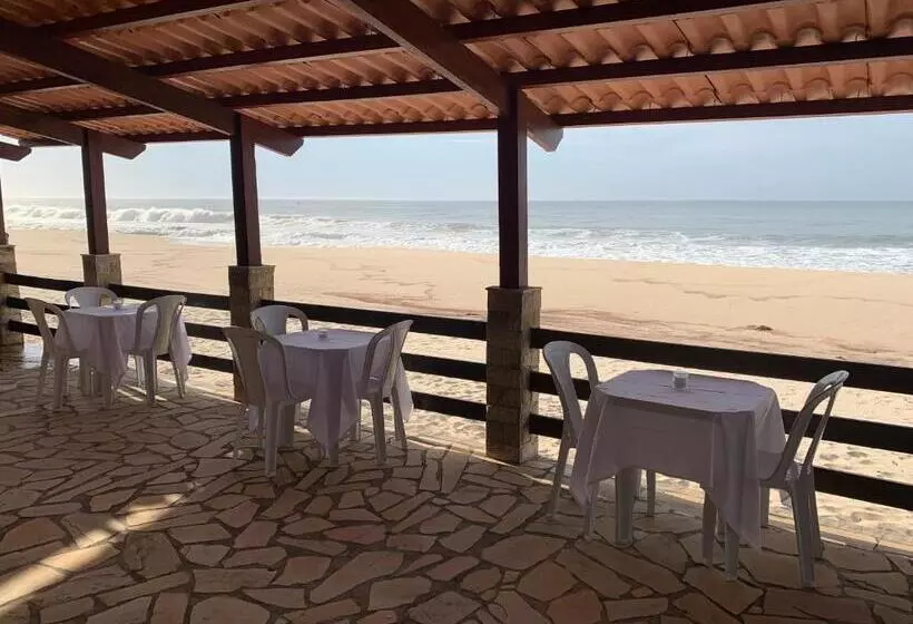 Majatalo Black Point Beach Club