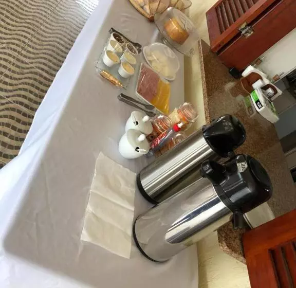 Majatalo Black Point Beach Club