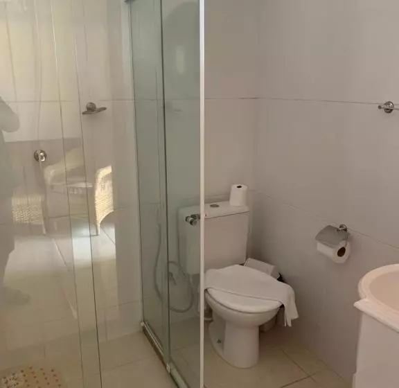 Majatalo Black Point Beach Club