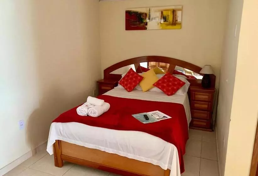 Majatalo Black Point Beach Club