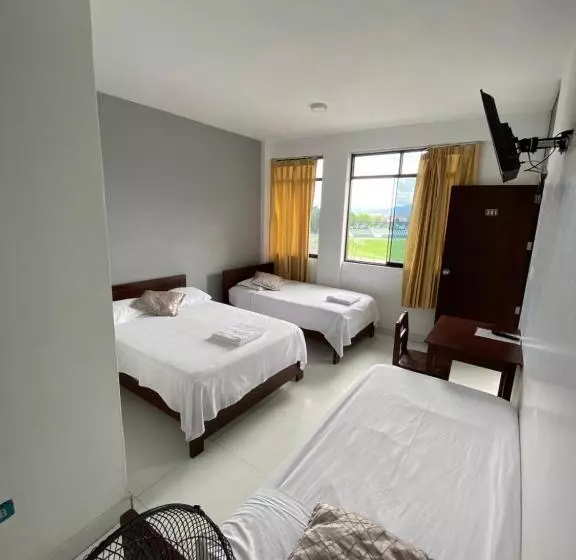 ペンション Hospedaje Marbis