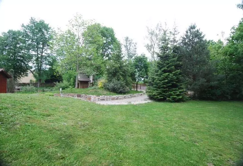 Majatalo Ivanek Guest House