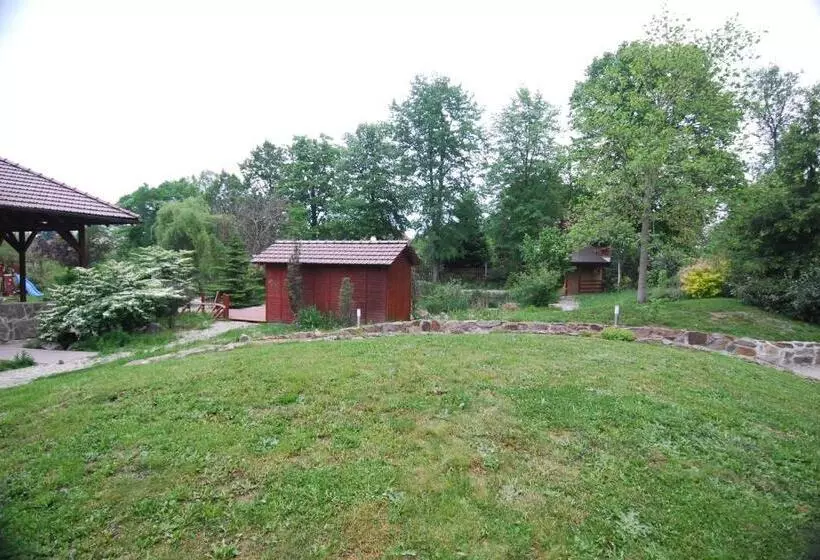 Majatalo Ivanek Guest House