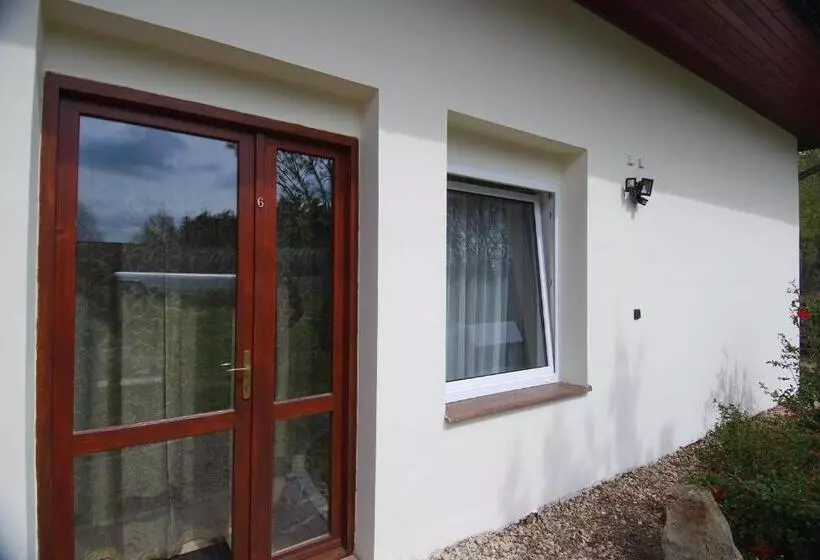 Majatalo Ivanek Guest House