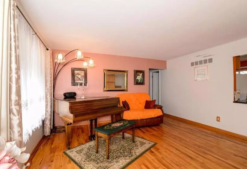 پانسیون Ranch House At Southfield