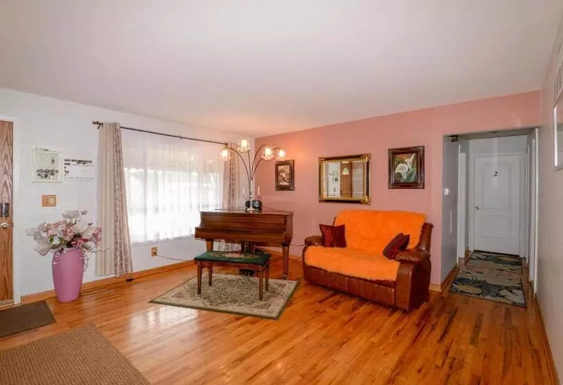 پانسیون Ranch House At Southfield