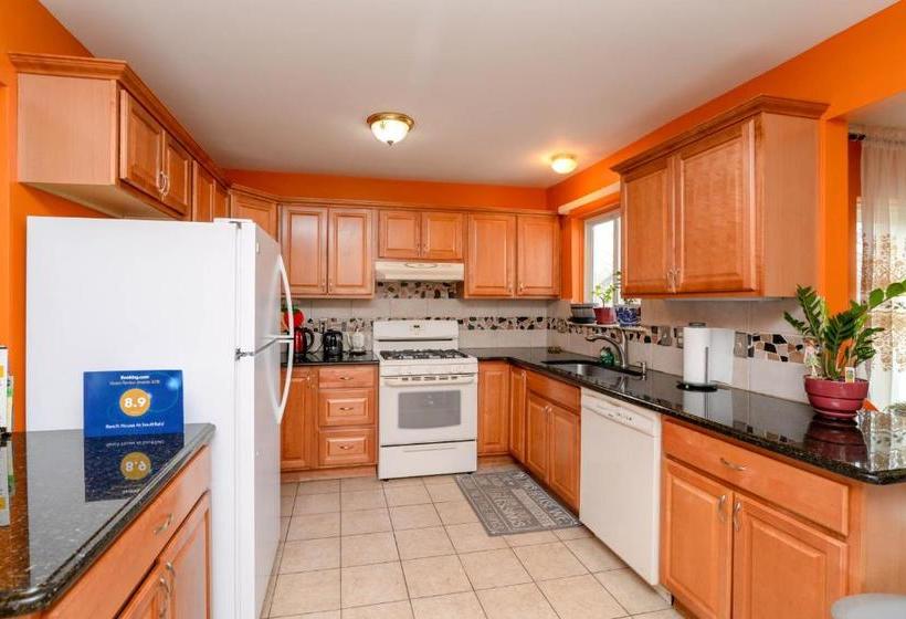 بنسيون Ranch House At Southfield