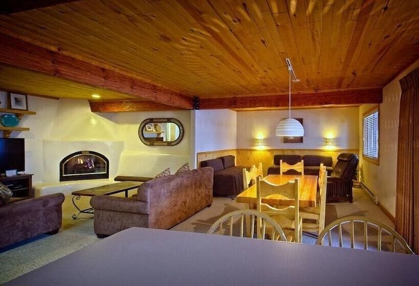 Sitzmark Sports Lodge