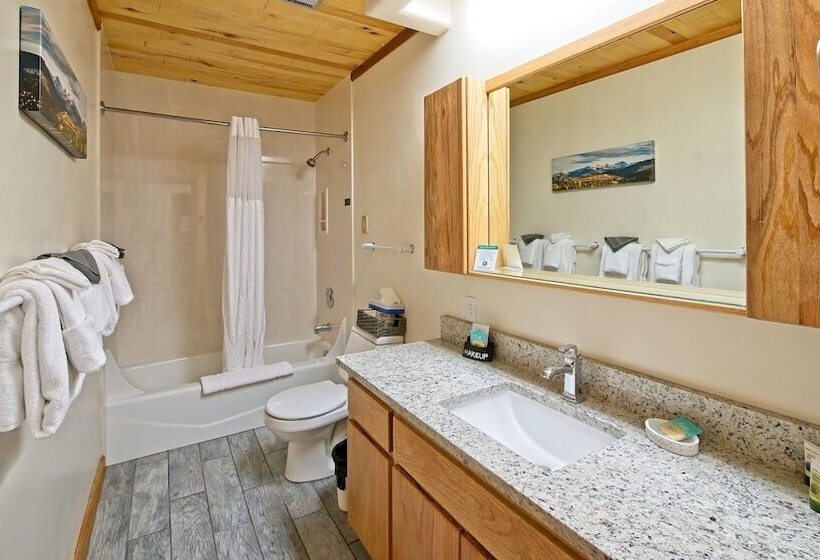 Sitzmark Sports Lodge