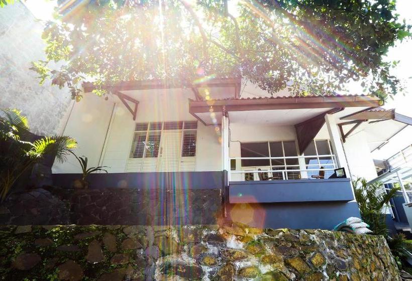 Отель Cisitu Valley Villa Syariah