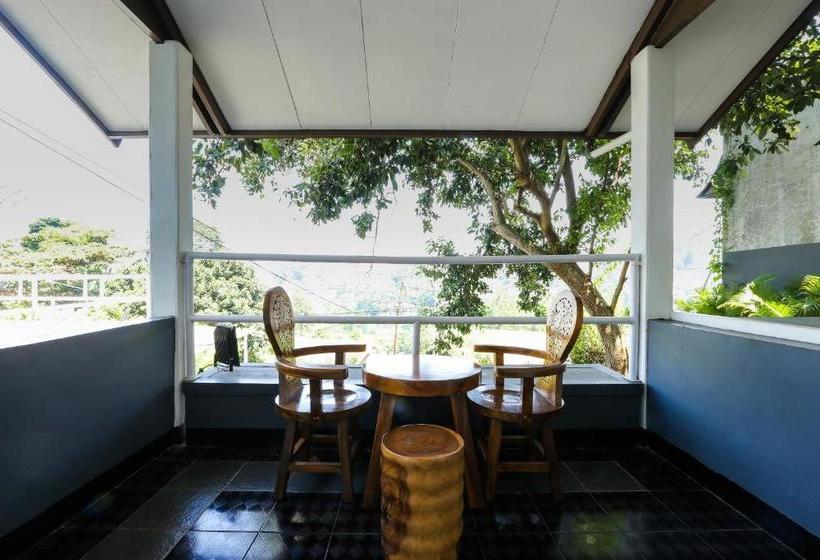 Отель Cisitu Valley Villa Syariah