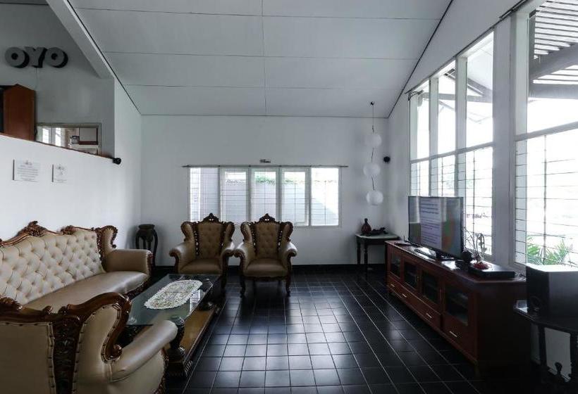 Отель Cisitu Valley Villa Syariah